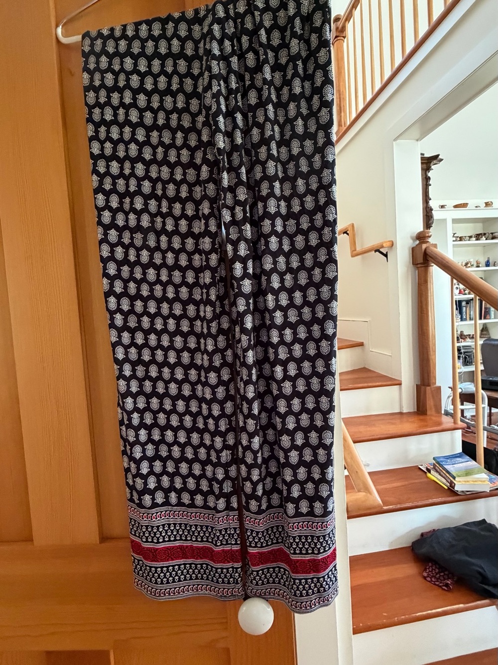 Wide-Leg Printed Palazzo Pants in Navy with Red Border